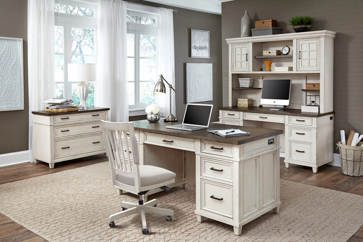 Caraway Executive Desk - Aged Ivory - Image 3