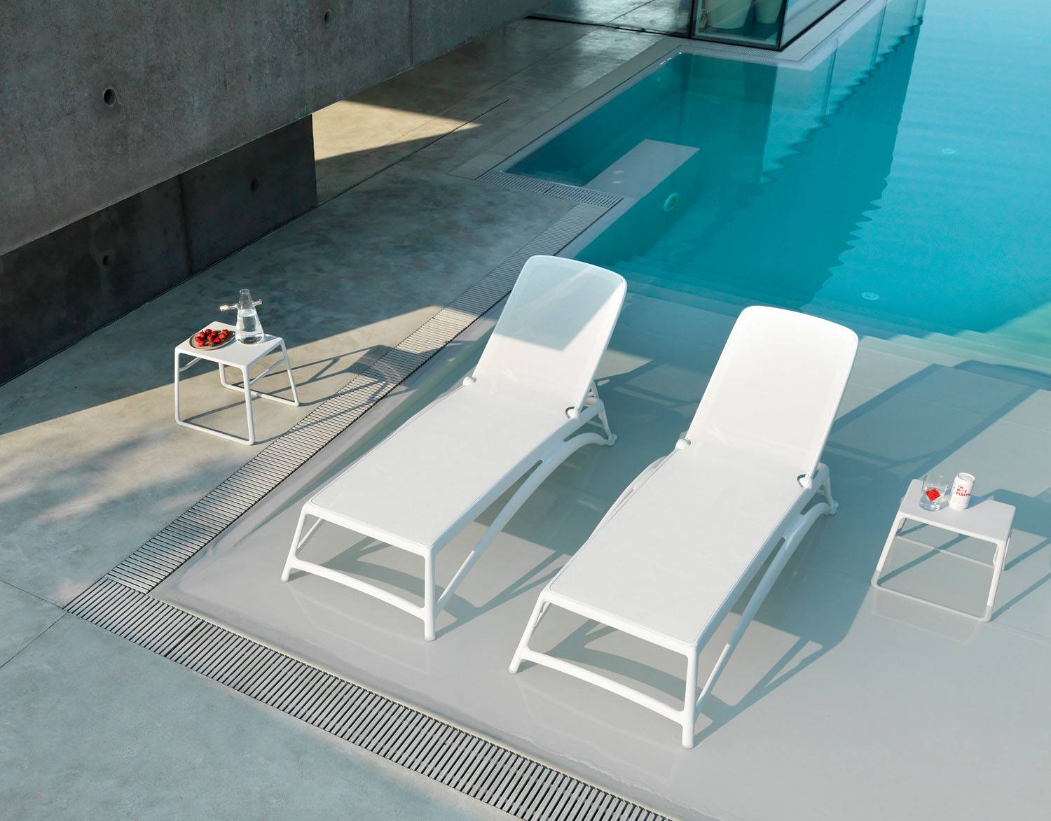Nardi Pop Outdoor Side Table - White - Image 2